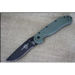 Couteau Ontario Rat 1 OD Green Acier AUS-8 Serrated Manche Nylon Linerlock ON8847OD