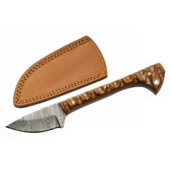 Couteau Skinner Damas 256 Couches Prideful Fang Caper Manche Bois Pakkawwod Brown Etui Cuir DM1320BR