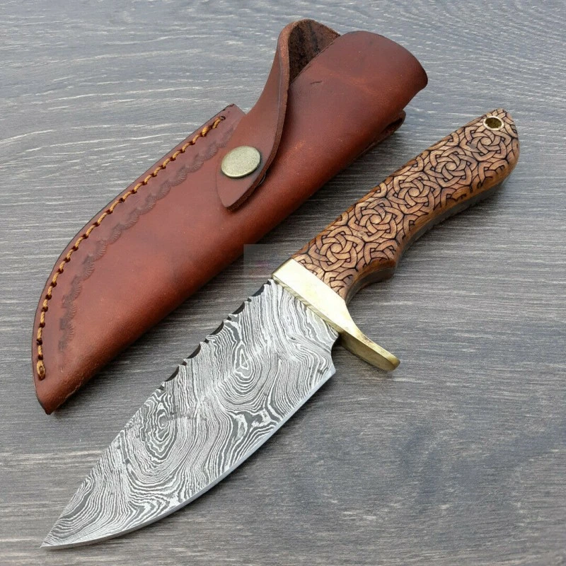 DM1208 Couteau Damas Celtic Knot Hunter Damas 256 Couches Manche Bois Etui Cuir – Image 6