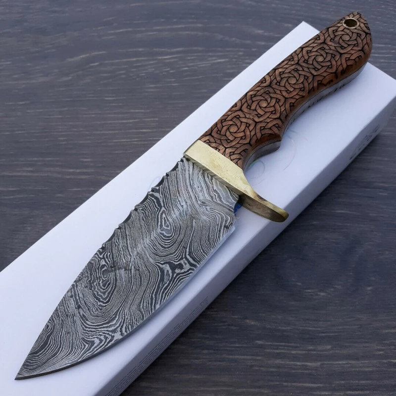 DM1208 Couteau Damas Celtic Knot Hunter Damas 256 Couches Manche Bois Etui Cuir – Image 7